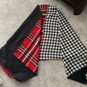 Multi-pattern scarf/shawl